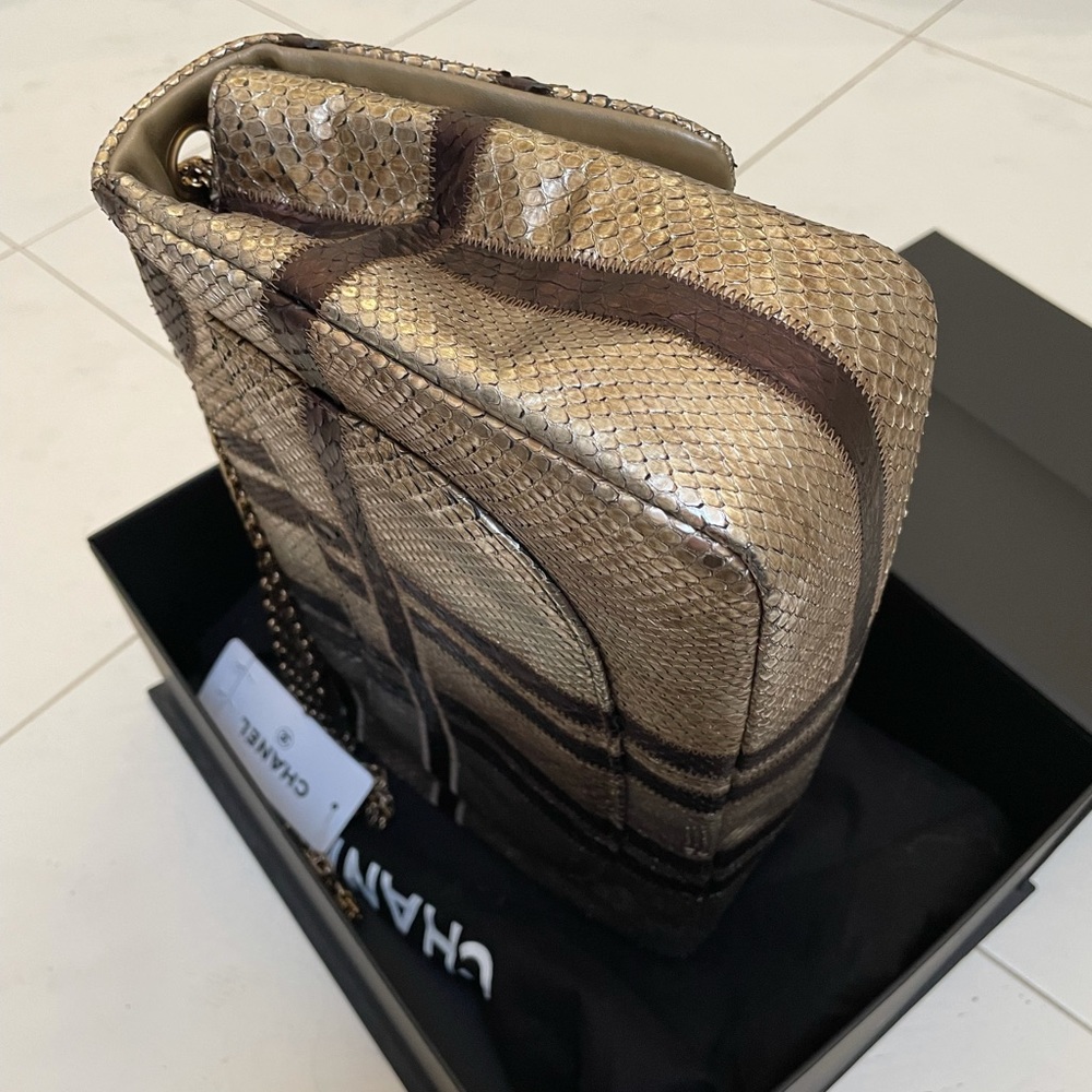 CHANEL
Python Single Flap Bag - Picture 4 of 10